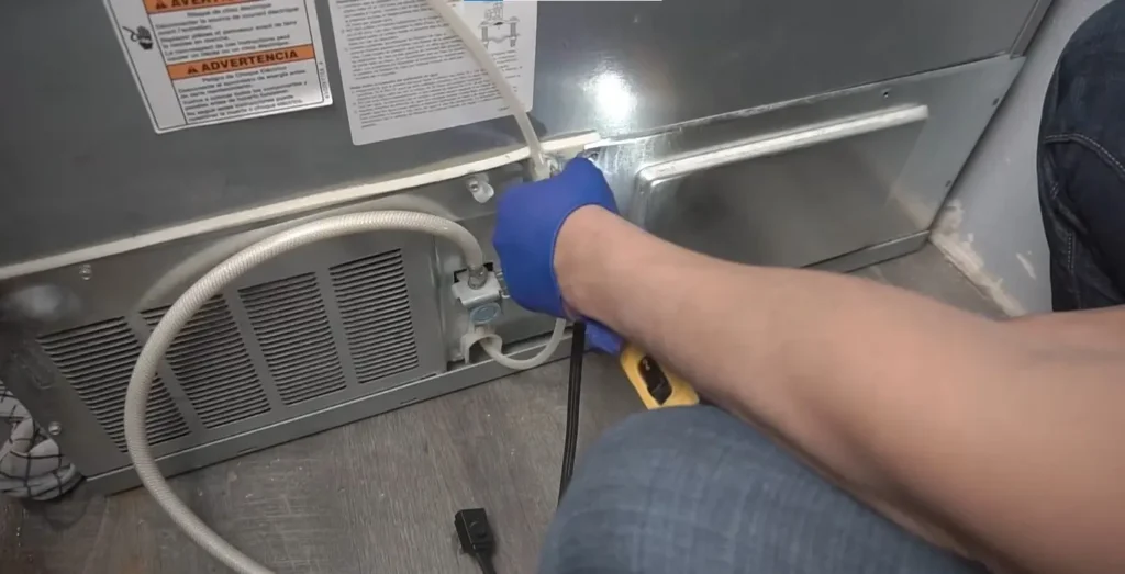 repair refrigerator